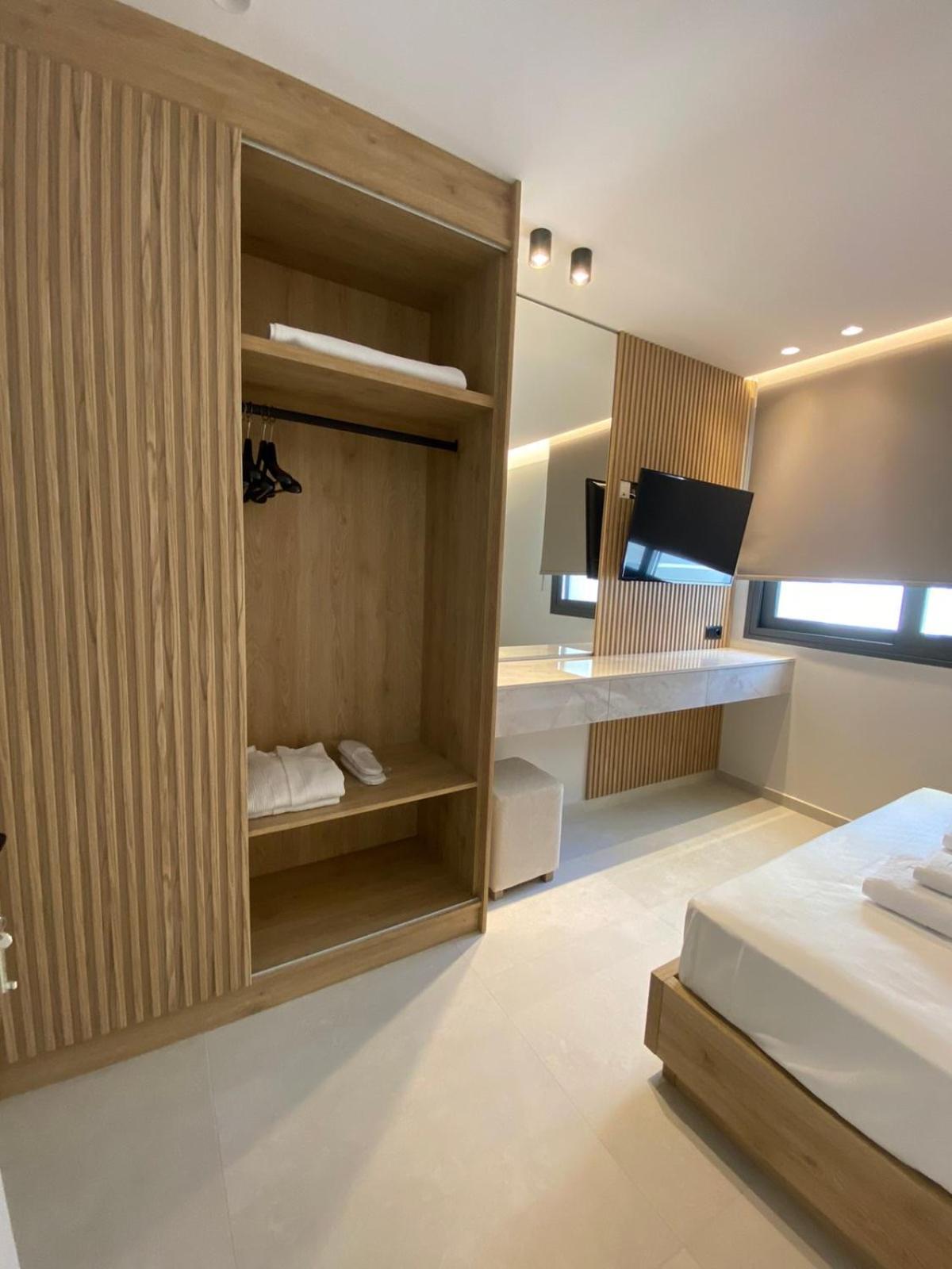 Aparthotel Sealuxe Living Nea Iraklitsa Esterno foto