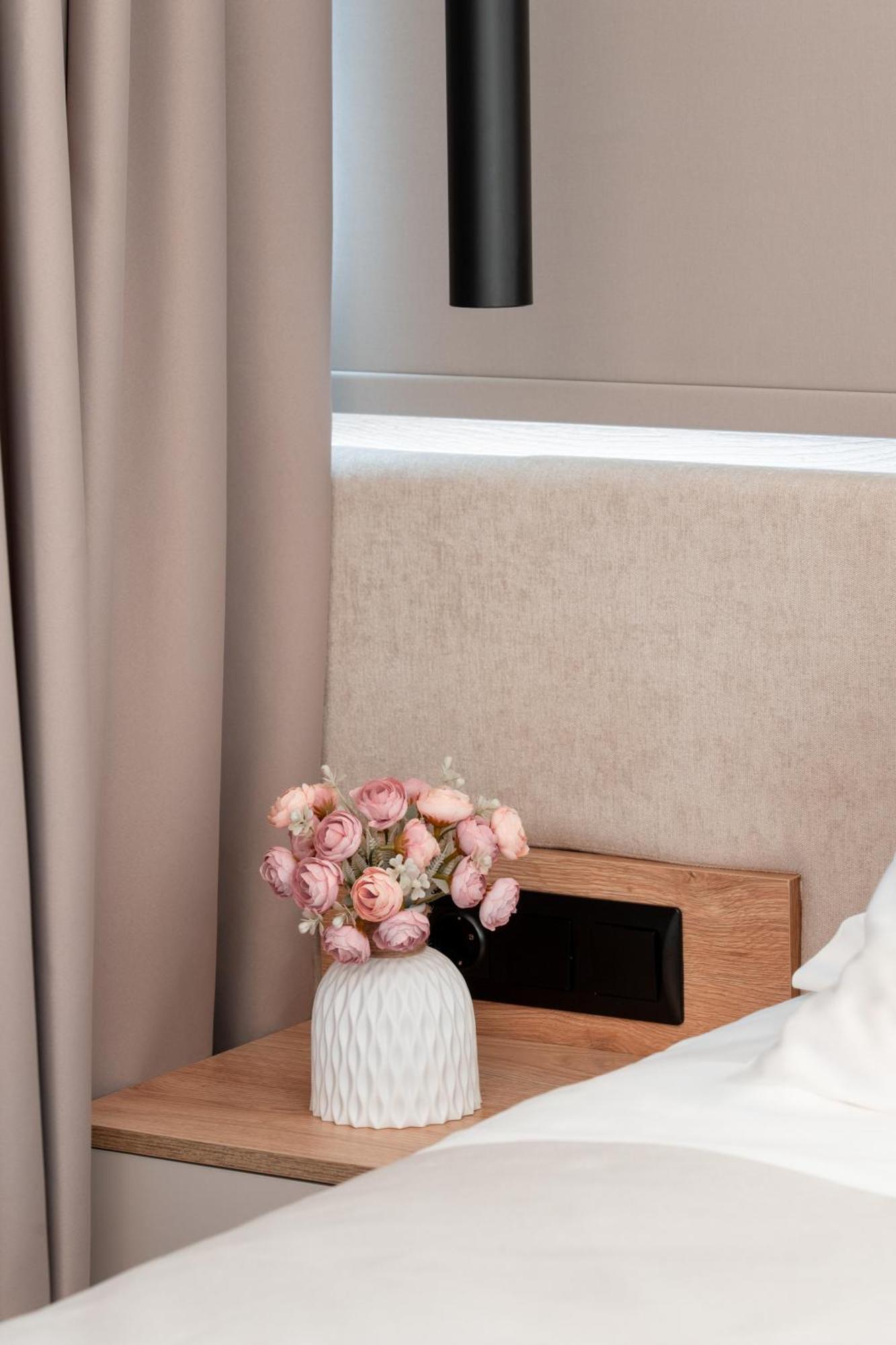 Aparthotel Sealuxe Living Nea Iraklitsa Esterno foto